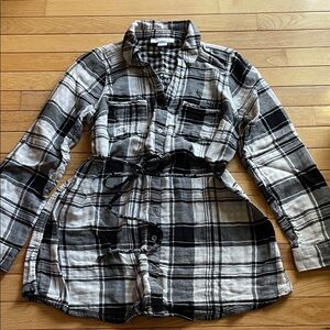 Motherhood Maternity Black and White Plaid Flannel Tunic